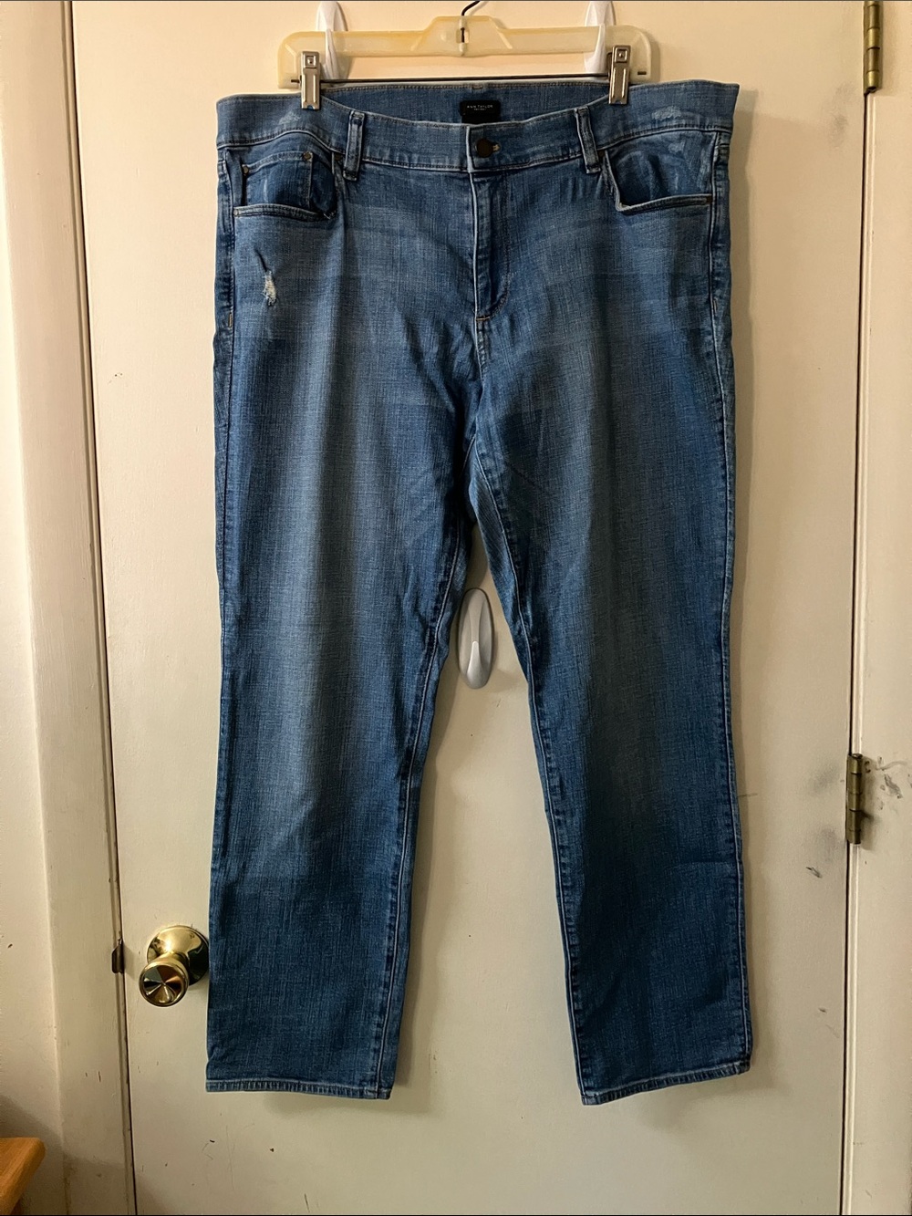 Ann Taylor Size 16 Classic Blue Straight Leg Denim Jeans
